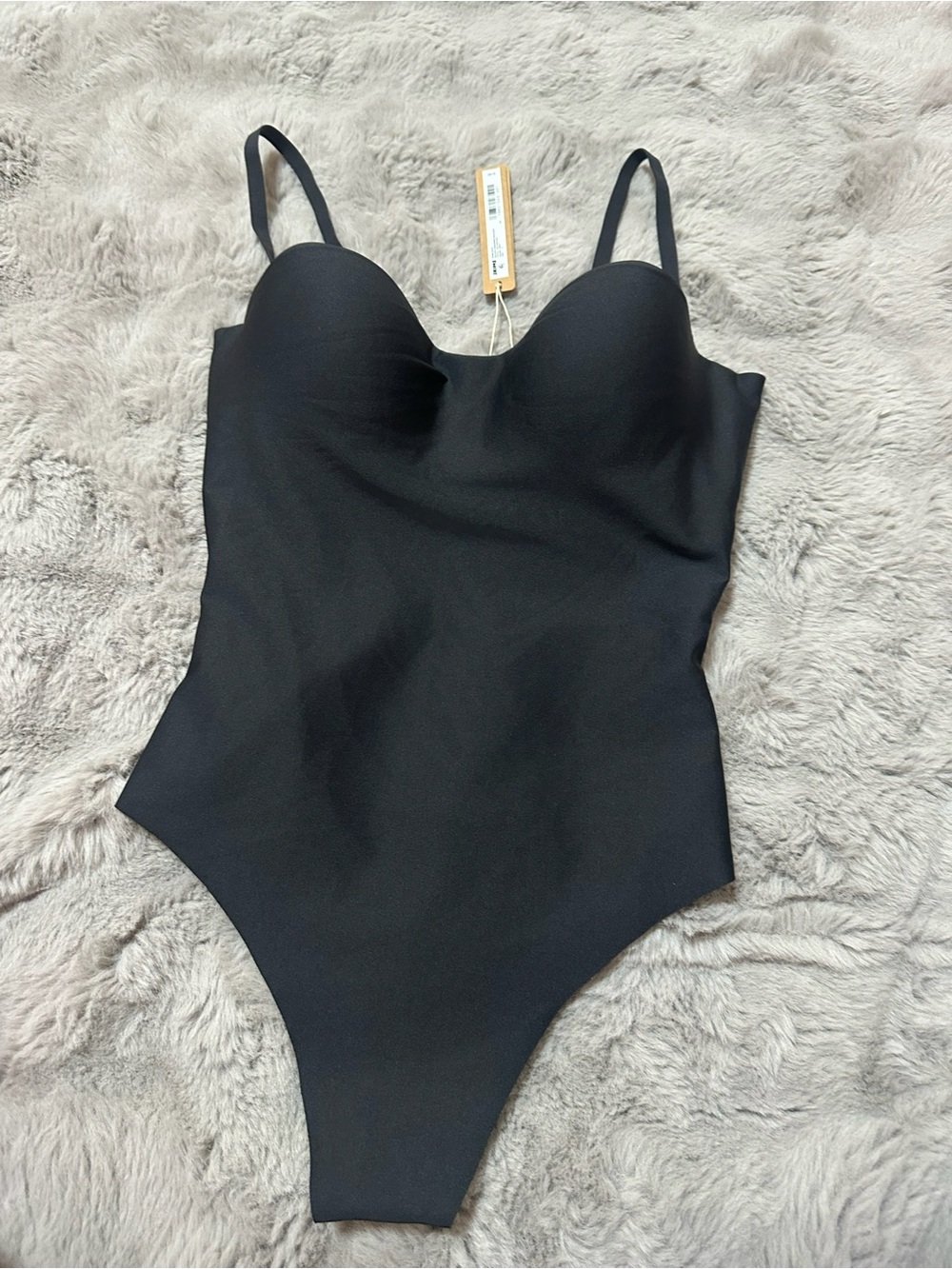 NWT SKIMS BODY MOLDED UNDERWIRE BODYSUIT Size Small Onxy